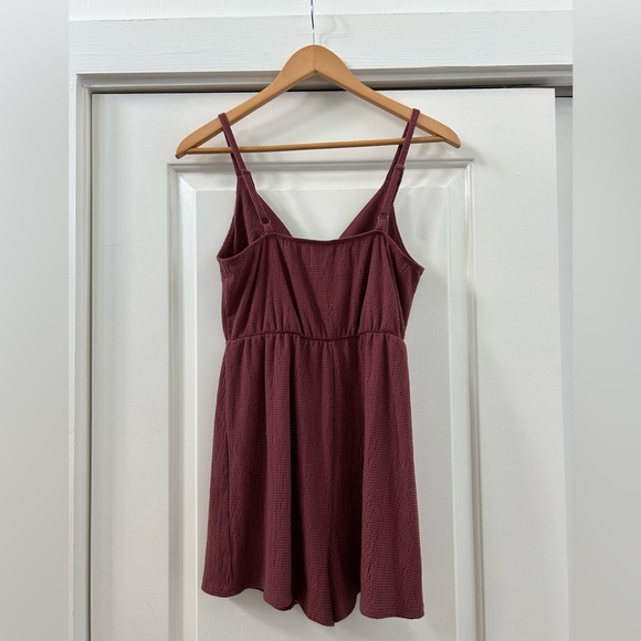 Wild Fable Romper with Cut Out Maroon - Size Small - Picture 3 of 4
